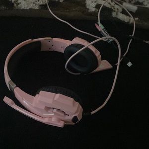 Gaming headphones